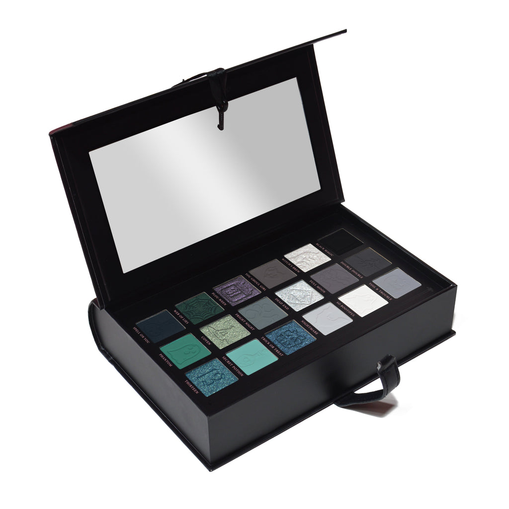 A Droplet Of Magic Halloween Eyeshadow Palette